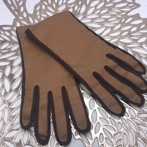 VINTAGE Vinyl With Rayon Lining Made in Japan Gloves Size 6/7